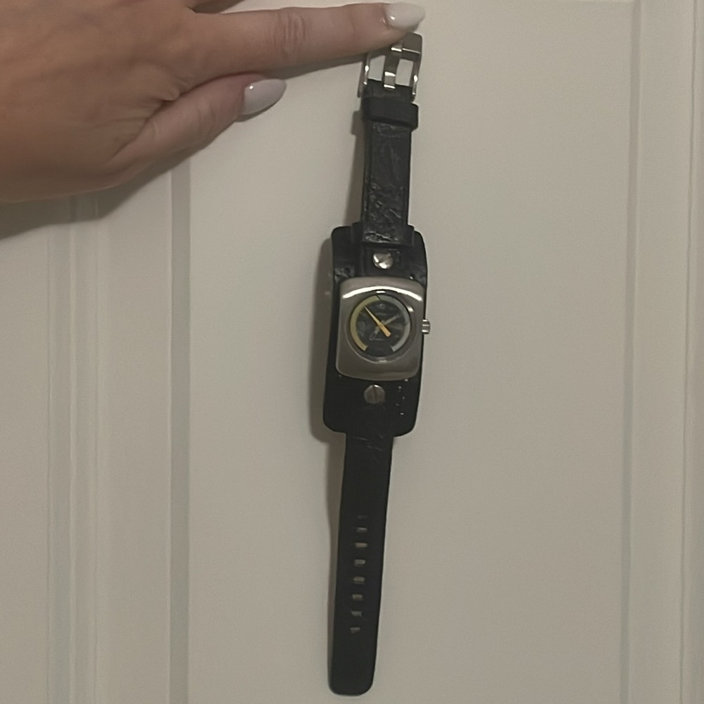 SOLD!!! DIESEL Vintage Cuff Watch - Picture 7 of 8